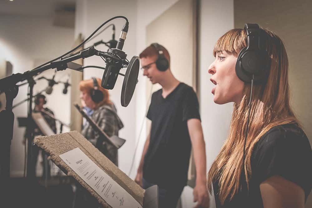 Mikrofon Oyunculuğu